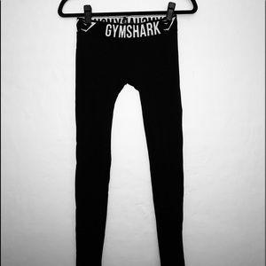 Black Gymshark leggings